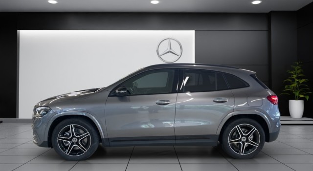 MERCEDES-BENZ GLA 250 4Matic AMG Line 8G-DCT