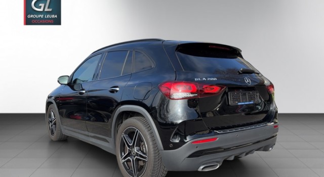 MERCEDES-BENZ GLA 200 AMG Line 7G-DCT