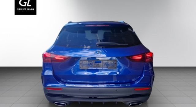 MERCEDES-BENZ GLA 200 Night Star 7G-DCT