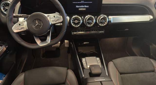 MERCEDES-BENZ EQB 350 66,5 kWh 4Matic Swiss Star