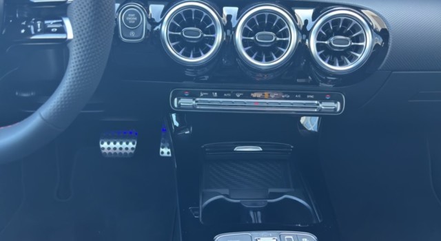 MERCEDES-BENZ A 250 e EQ Star 8G-DCT