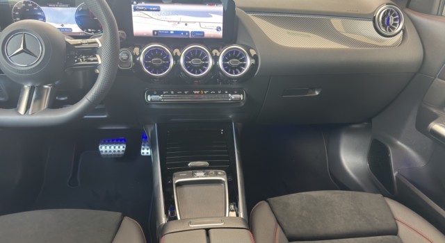 MERCEDES-BENZ GLA 250 e EQ Star 8G-DCT