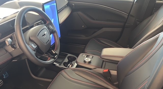 FORD MUSTANG MACH-E Premium RWD 99 kWh