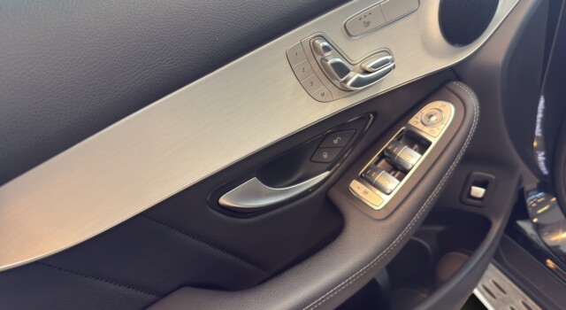 MERCEDES-BENZ GLC 200 AMG Line 4Matic