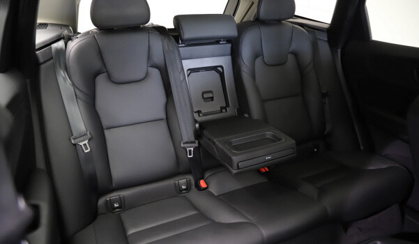 VOLVO XC60 T8 eAWD Momentum