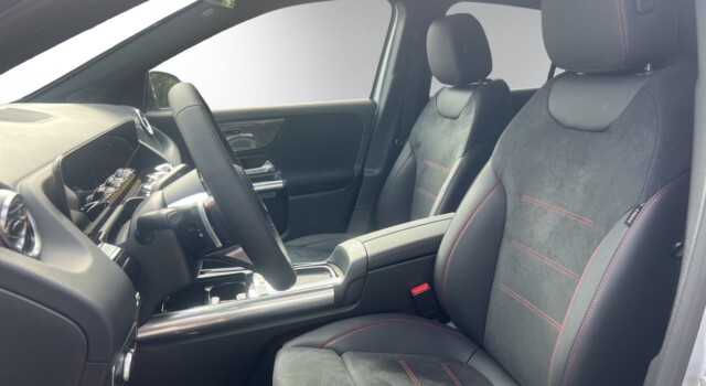 MERCEDES-BENZ GLA 220 4Matic 8G-DCT