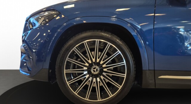 MERCEDES-BENZ GLA 200 Night Star 7G-DCT