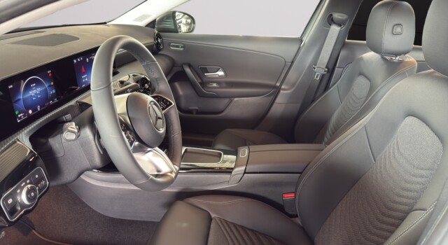 MERCEDES-BENZ A 220 4Matic 8G-DCT