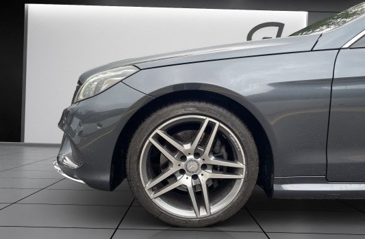 MERCEDES-BENZ E 250