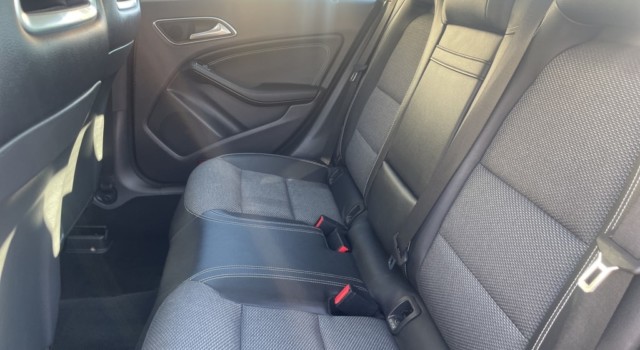 MERCEDES-BENZ CLA 250 7G-DCT 4Matic