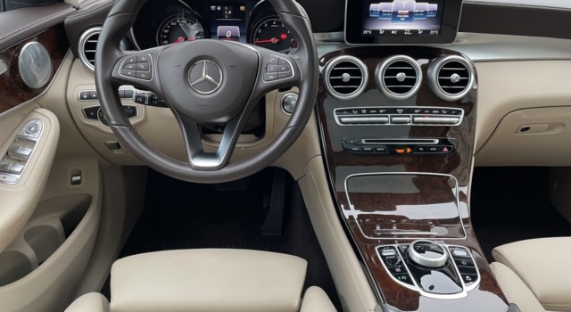 MERCEDES-BENZ GLC 300 4Matic Exclusive 9G-Tronic