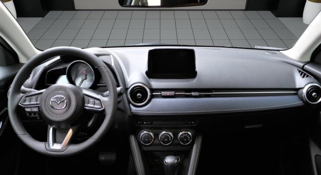 MAZDA 2 SKYACTIV-G 90 Revolution Automat