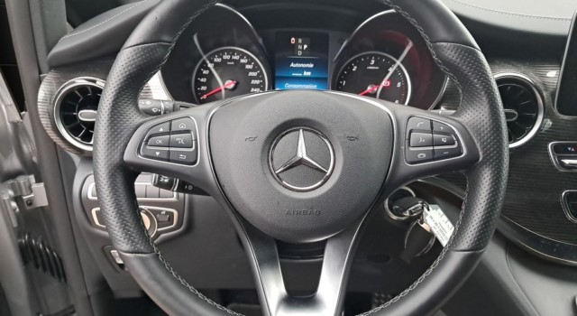 MERCEDES-BENZ V 300  d lang Swiss Edition 4Matic 9G-Tronic