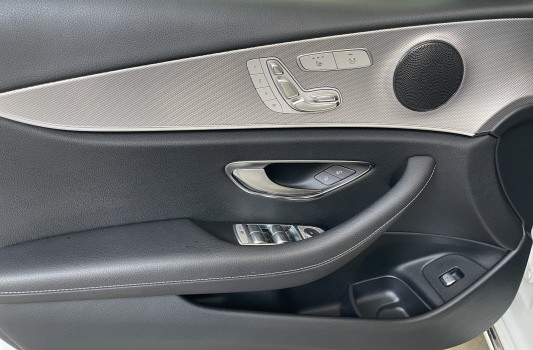 MERCEDES-BENZ E 200 Avantgarde 4 Matic