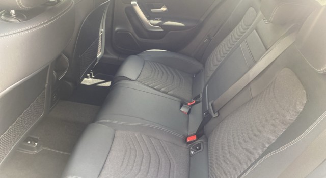 MERCEDES-BENZ A 200 Night Star 7G-DCT