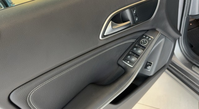 MERCEDES-BENZ CLA 200 Night Star
