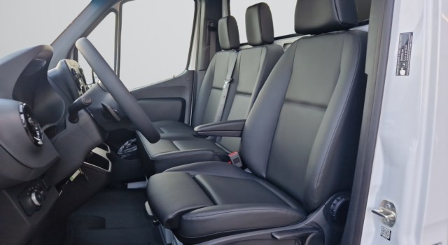 MERCEDES-BENZ Sprinter 319 CDI Standard 9G-TRONIC