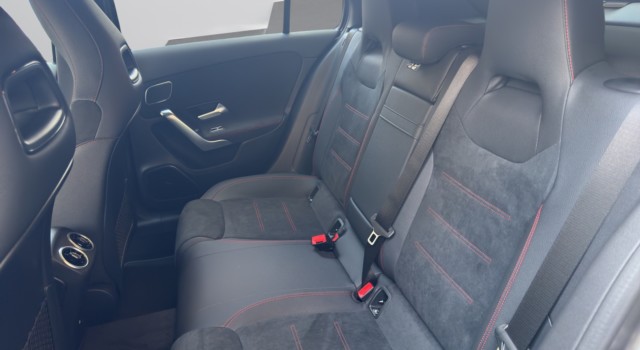 MERCEDES-BENZ A 200 Night Star 7G-DCT
