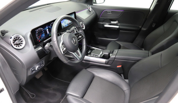 MERCEDES-BENZ EQA 250