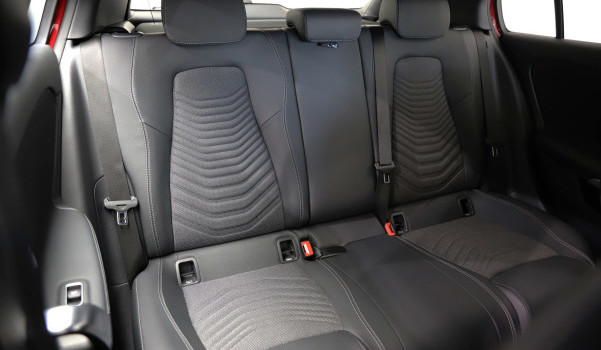 MERCEDES-BENZ A 180 7G-DCT