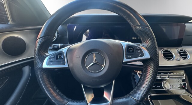MERCEDES-BENZ E 220 d Swiss Star AMG 4M