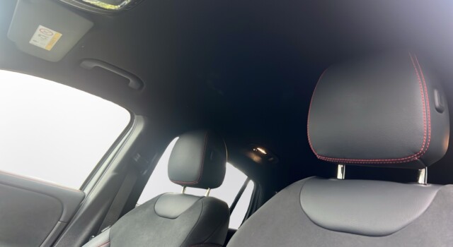 MERCEDES-BENZ GLA 200 7G-DCT