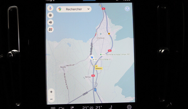 VOLVO XC40 P8 AWD Pure Electric R-Design