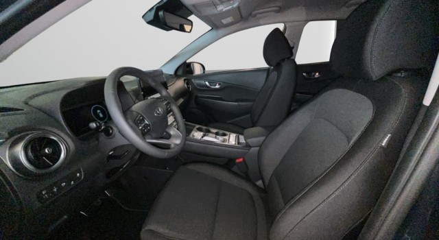 HYUNDAI KONA EV PURE DRIVE 64 KWH