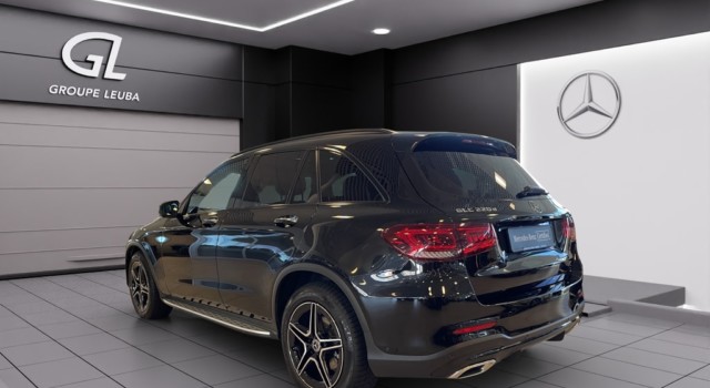 MERCEDES-BENZ GLC 220 d AMG Line 4Matic 9G-Tronic