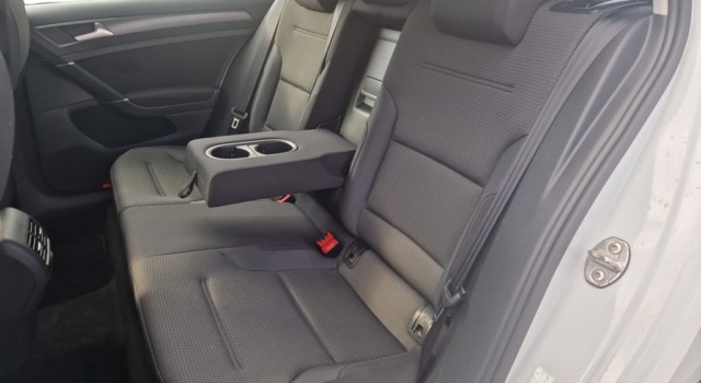 VW GOLF e-