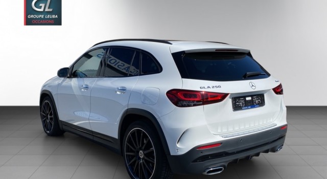 MERCEDES-BENZ GLA 250 AMG Line 4Matic