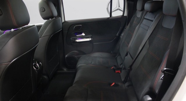 MERCEDES-BENZ EQB 350 66,5 kWh 4Matic Swiss Star