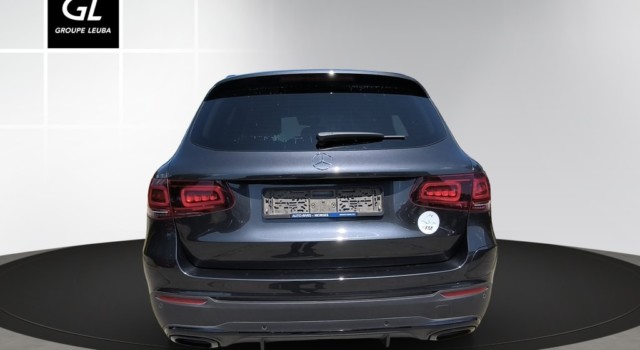 MERCEDES-BENZ GLC 300 e AMG Line 4Matic