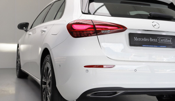 MERCEDES-BENZ A 180