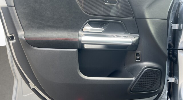 MERCEDES-BENZ GLA 220 4Matic 8G-DCT