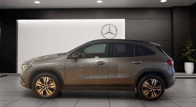 MERCEDES-BENZ GLA 250 4Matic 8G-DCT Swiss Star