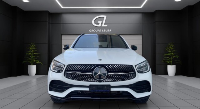 MERCEDES-BENZ GLC 300 e AMG Line 4Matic 9G-Tronic