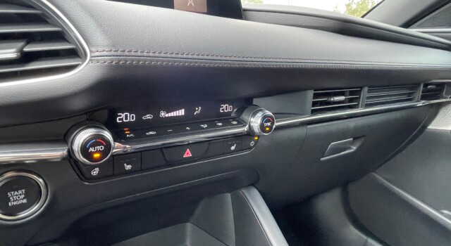 MAZDA 3 Hatchback SKYACTIV-G M Hybrid 140 Centre Line Automat