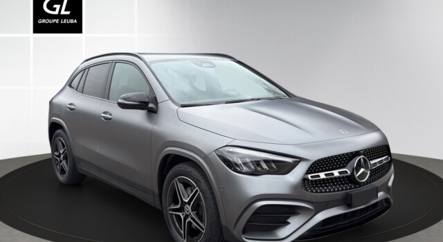 MERCEDES-BENZ GLA 200 Night Star 7G-DCT