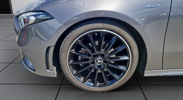 MERCEDES-BENZ A 220 4Matic 8G-DCT