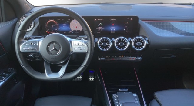 MERCEDES-BENZ GLA 220 d AMG Line 4Matic
