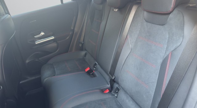 MERCEDES-BENZ GLA 220 4Matic 8G-DCT