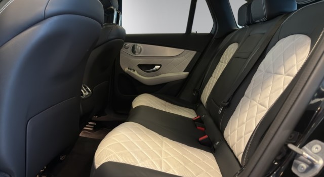 MERCEDES-BENZ GLC 300 AMG Line 4Matic