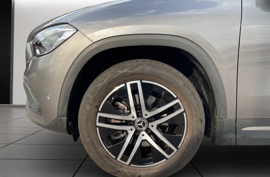 MERCEDES-BENZ GLA 250 Progressive4Matic