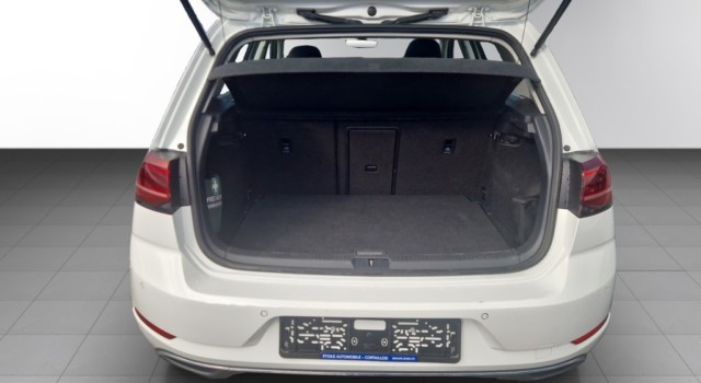 VW GOLF e-