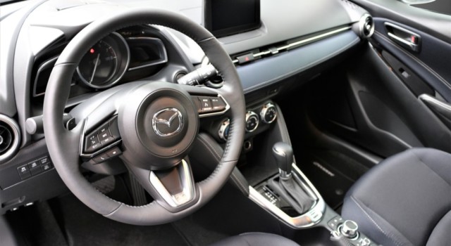 MAZDA 2 SKYACTIV-G 90 Revolution Automat