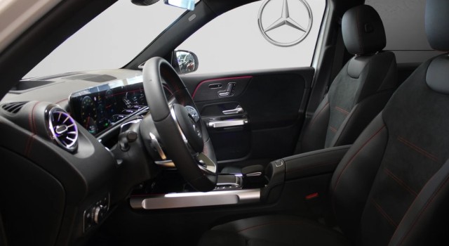 MERCEDES-BENZ EQB 350 66,5 kWh 4Matic Swiss Star