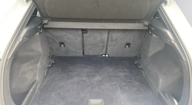 AUDI Q3 40 TDI S line Attr qu