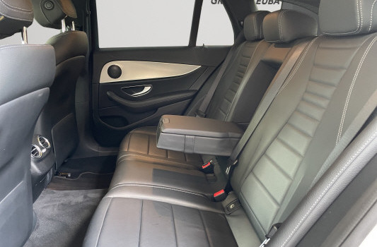 MERCEDES-BENZ E 200 Avantgarde 4 Matic