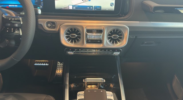 MERCEDES-BENZ G 63 AMG 9G-Tronic